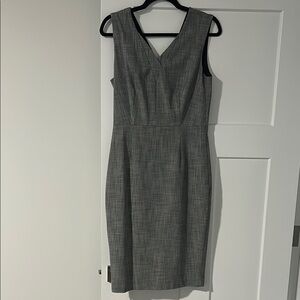 RW&Co - Grey Dress - Stretch Lining - Size 6